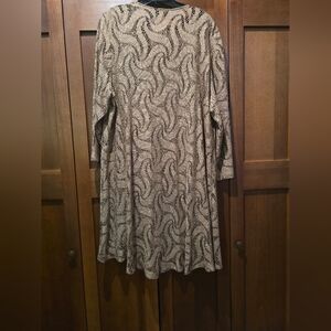 Elegant Cream Lace Skirt